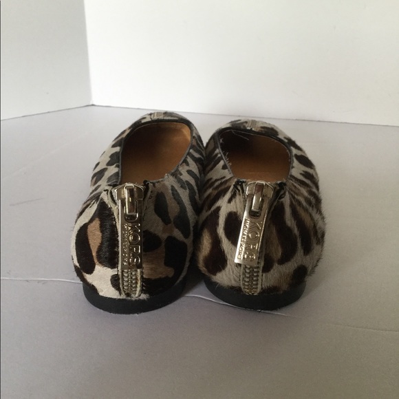 Michael Kors size 6 flats leopard animal hair - Picture 5 of 7